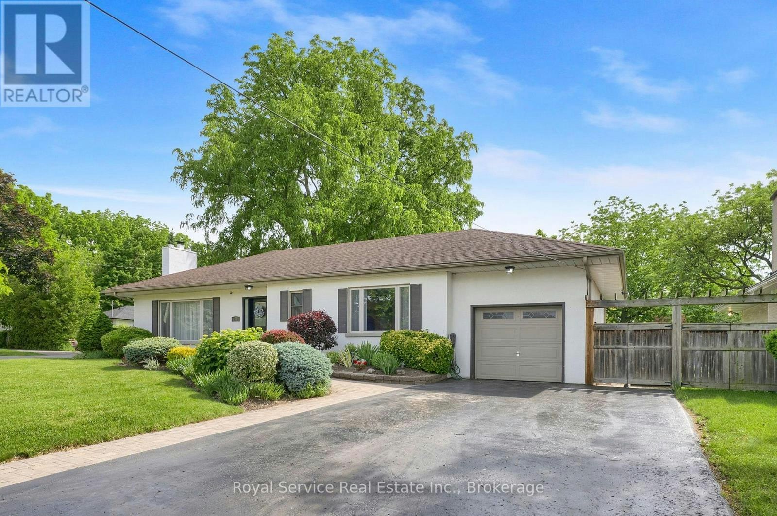 801 King Street, Whitby, ON, L1N 5A3