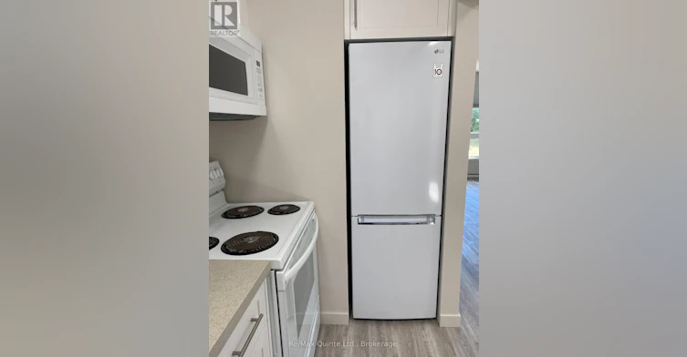 3-2 Village Drive, Belleville, ON, K8P 4J8 - 7