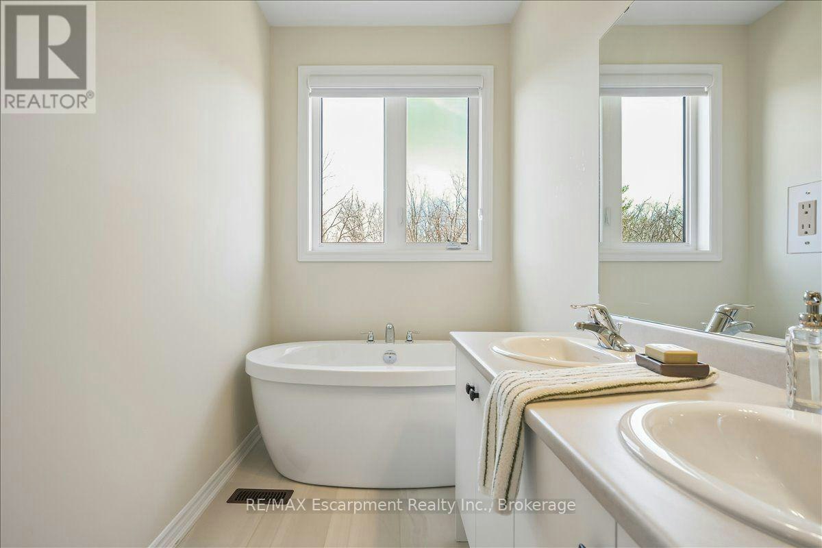 2092 Ellerston Common, Burlington, ON, L7P 0V6 - 31