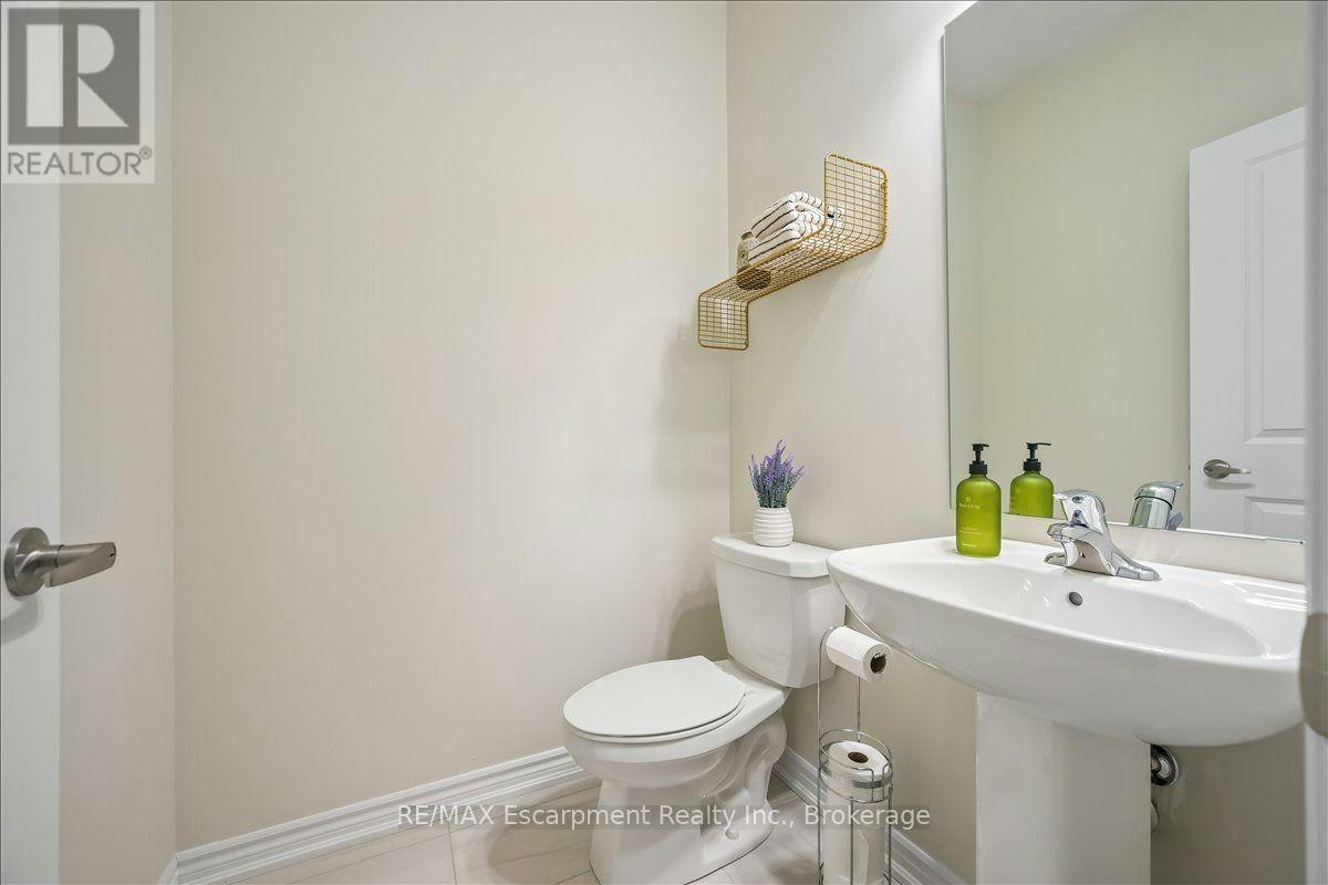 2092 Ellerston Common, Burlington, ON, L7P 0V6 - 7