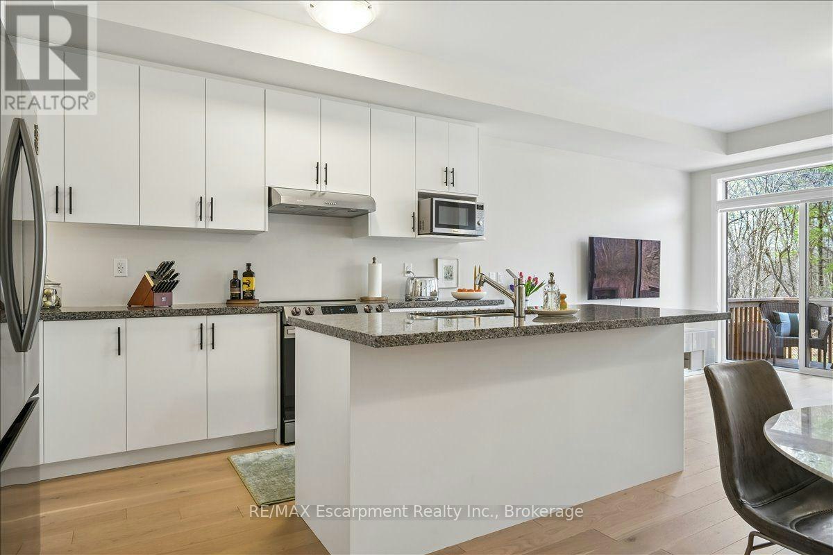 2092 Ellerston Common, Burlington, ON, L7P 0V6 - 11
