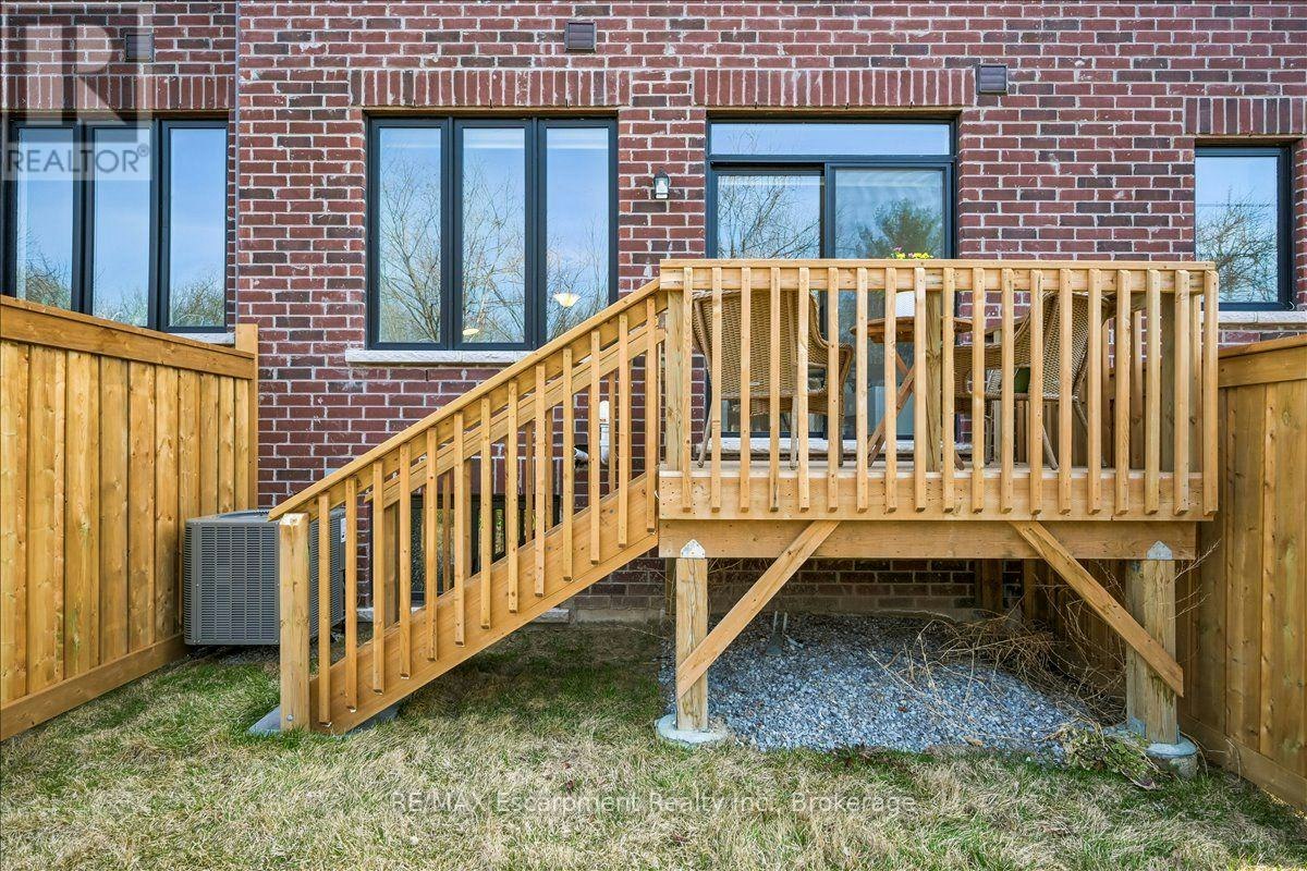 2092 Ellerston Common, Burlington, ON, L7P 0V6 - 40