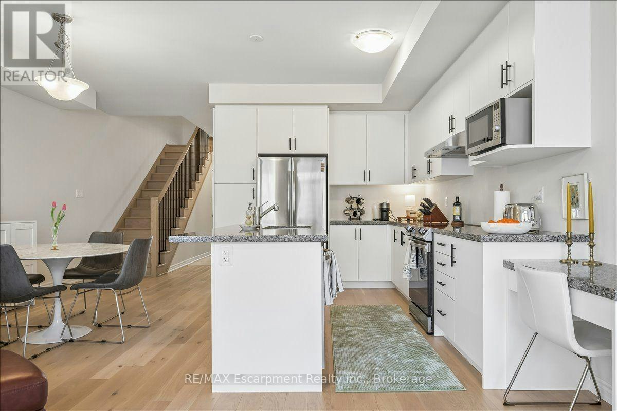 2092 Ellerston Common, Burlington, ON, L7P 0V6 - 13