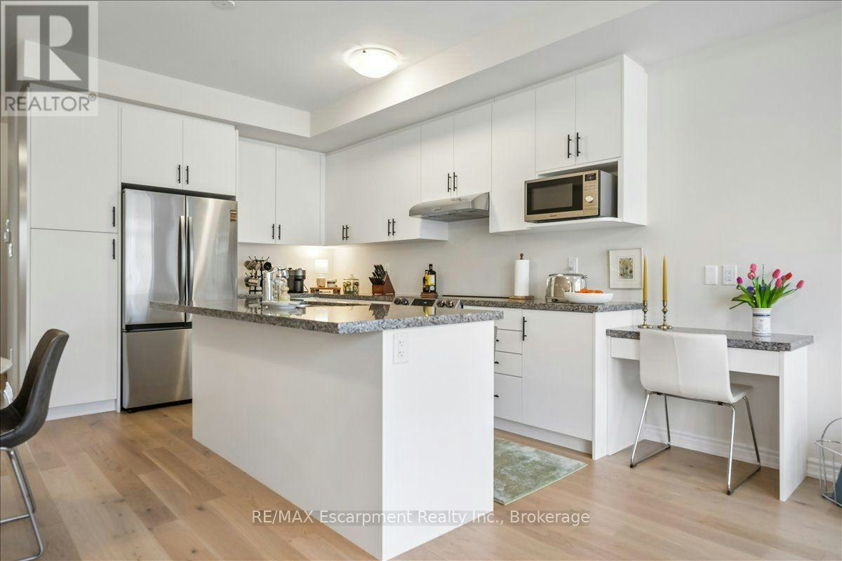 2092 Ellerston Common, Burlington, ON, L7P 0V6 - 12
