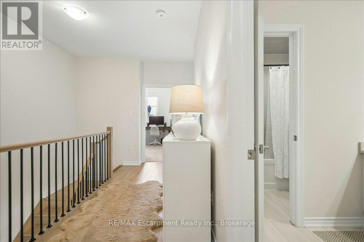 2092 Ellerston Common, Burlington, ON, L7P 0V6 - 36