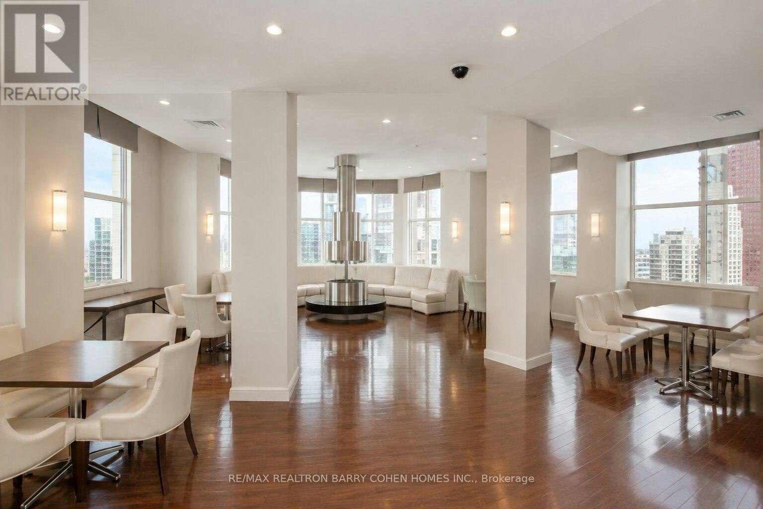 2719-25 The Esplanade, Toronto, ON, M5E 1W5 - 7