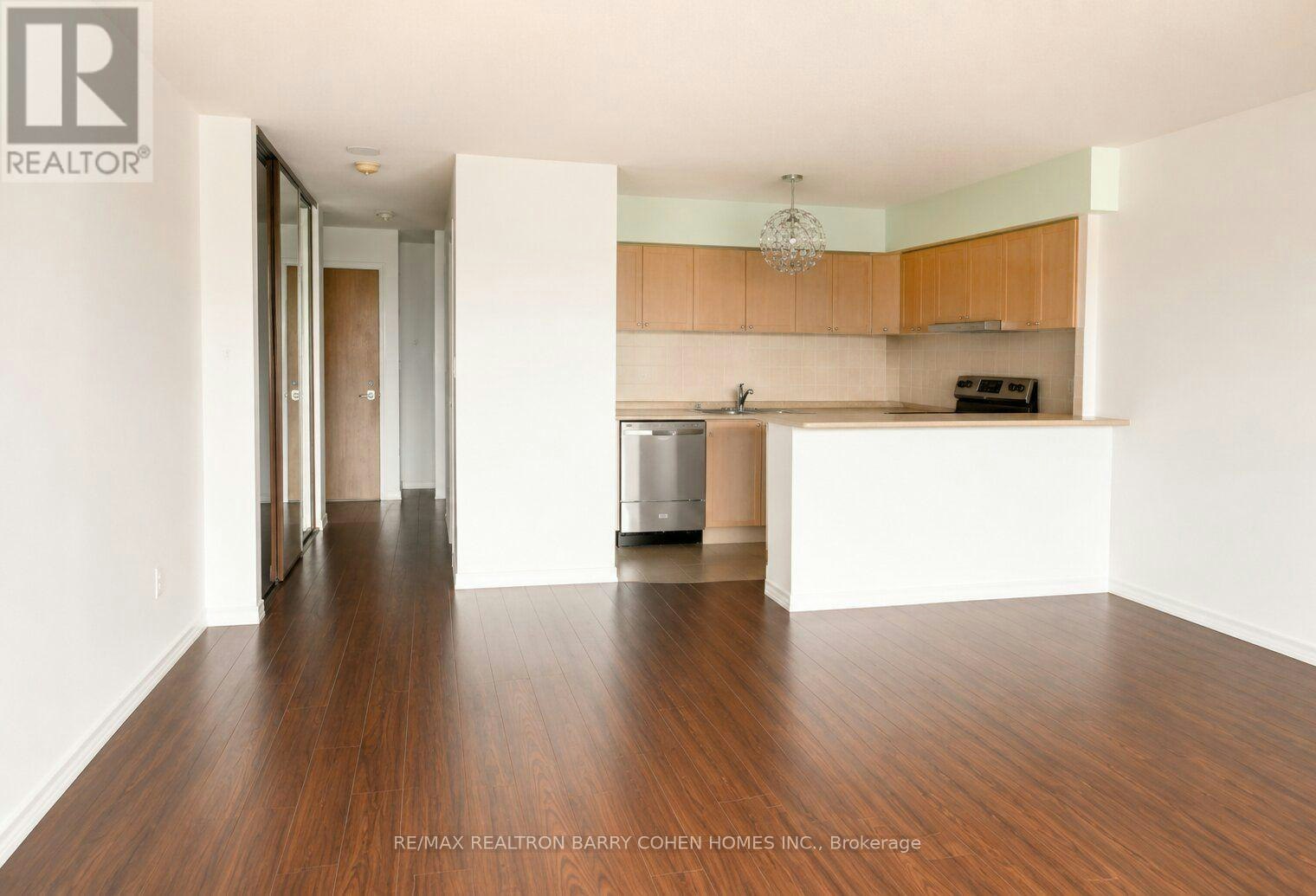 2719-25 The Esplanade, Toronto, ON, M5E 1W5 - 3