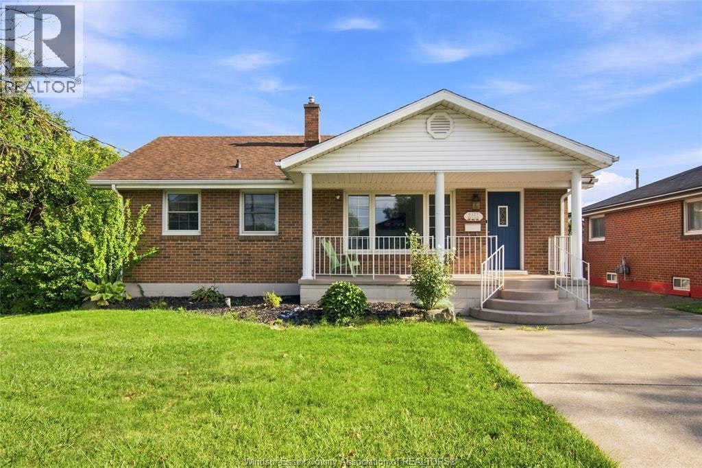 8327 Menard Street, Windsor, ON, N8S 1W2