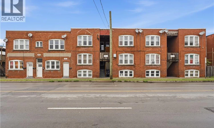 1539-1547 Barton Street E