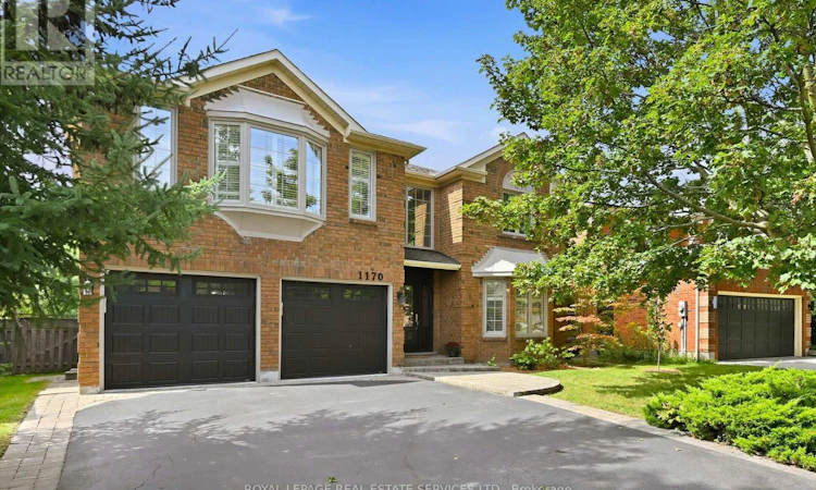 1170 Giles Gate
