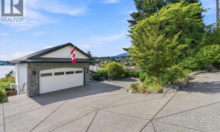 1410 Sherwood Drive