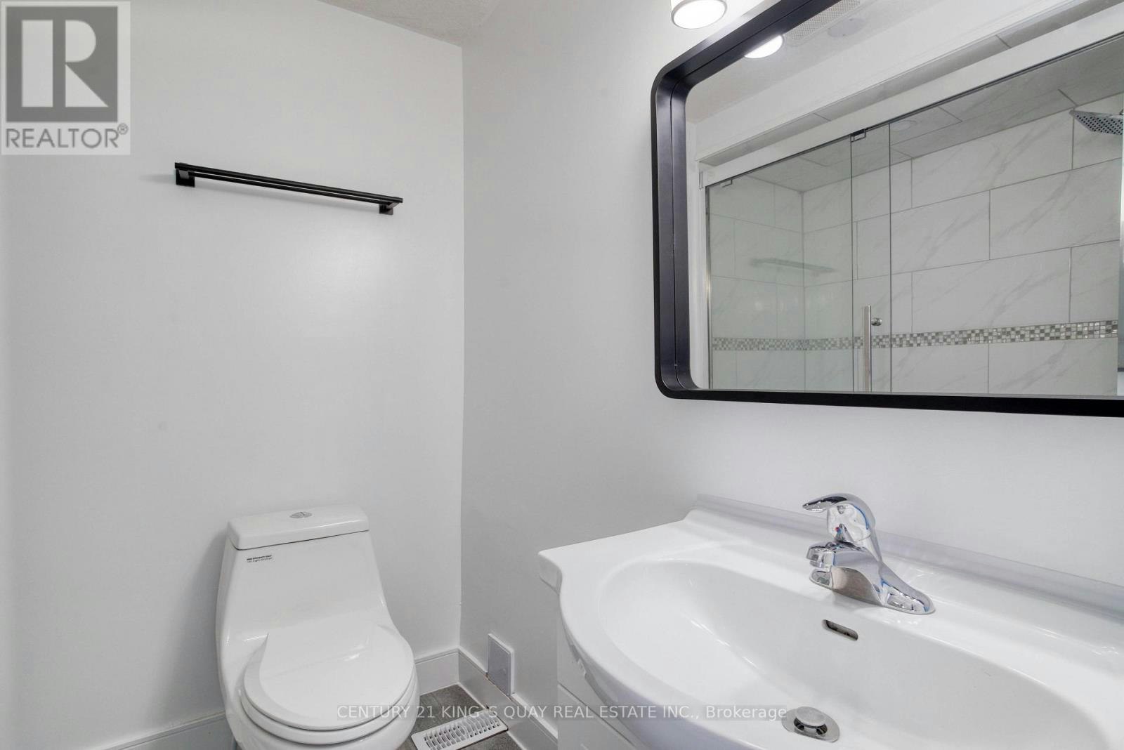612 Winterberry Avenue, Waterloo, ON, N2V 2W4 - 23