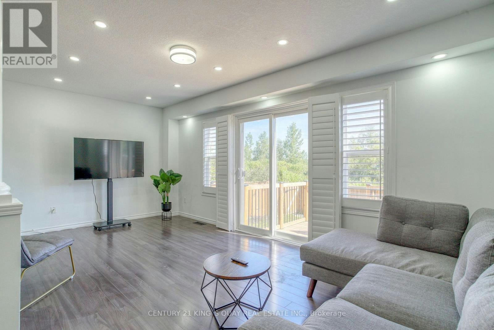 612 Winterberry Avenue, Waterloo, ON, N2V 2W4 - 11