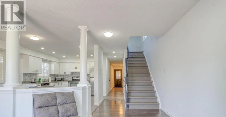 612 Winterberry Avenue, Waterloo, ON, N2V 2W4 - 16