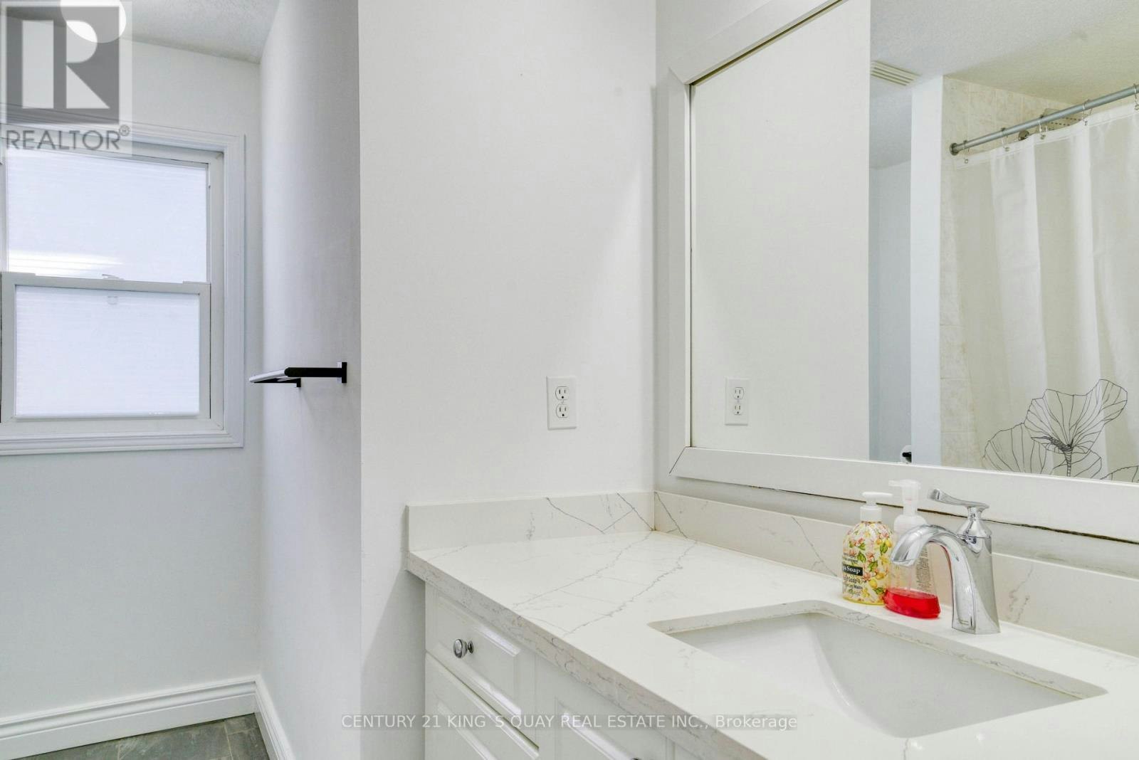 612 Winterberry Avenue, Waterloo, ON, N2V 2W4 - 30