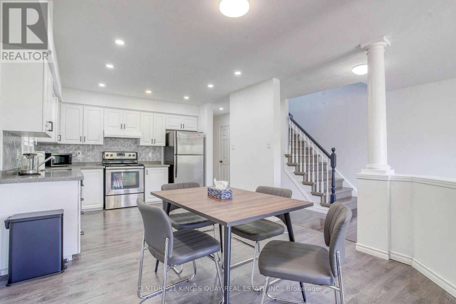 612 Winterberry Avenue, Waterloo, ON, N2V 2W4 - 10