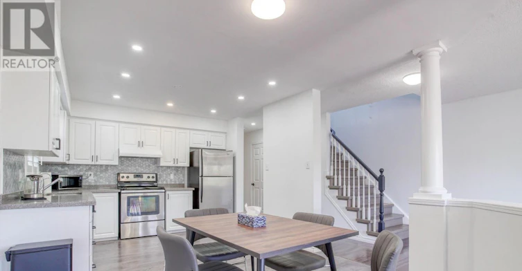 612 Winterberry Avenue, Waterloo, ON, N2V 2W4 - 10