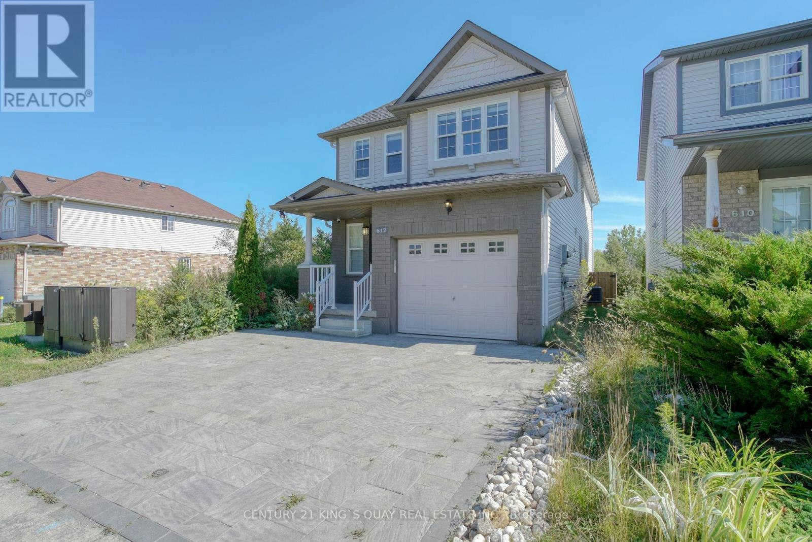 612 Winterberry Avenue, Waterloo, ON, N2V 2W4 - 3