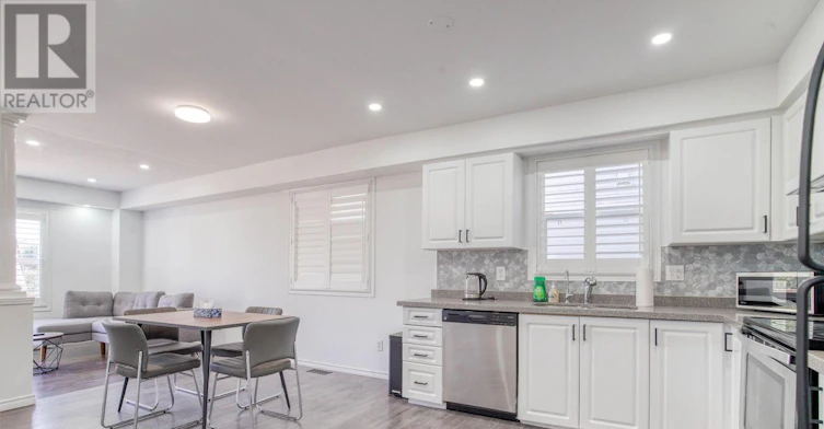 612 Winterberry Avenue, Waterloo, ON, N2V 2W4 - 5