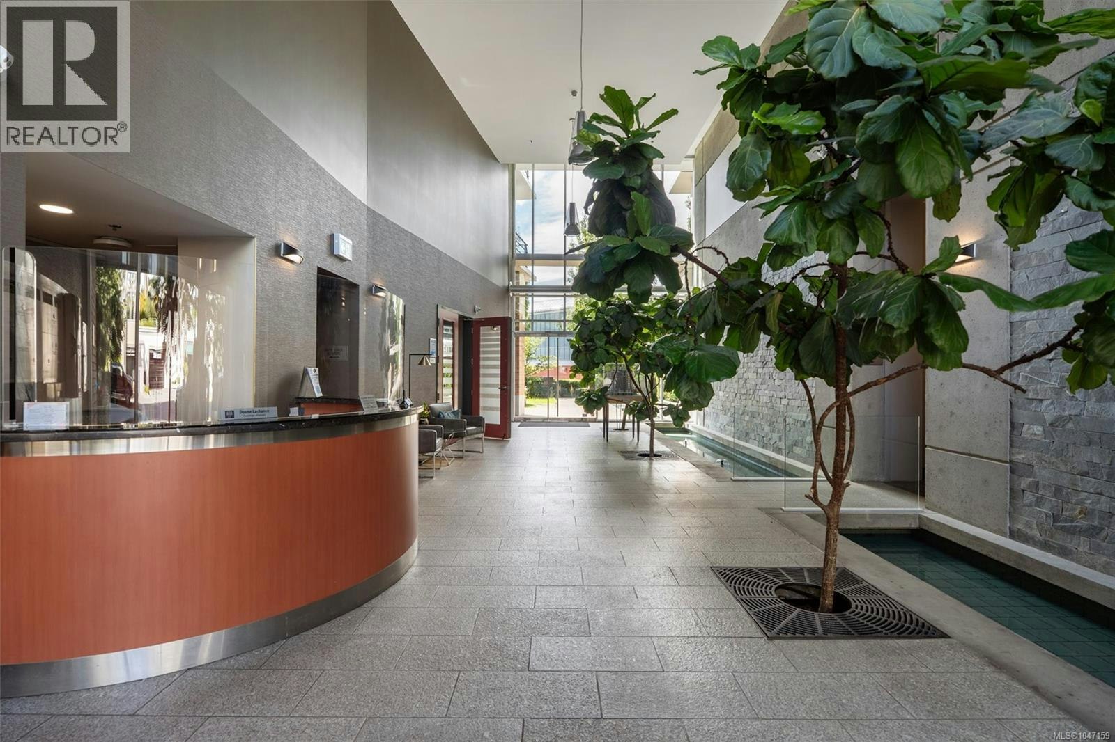 S305-737 Humboldt Street - 5