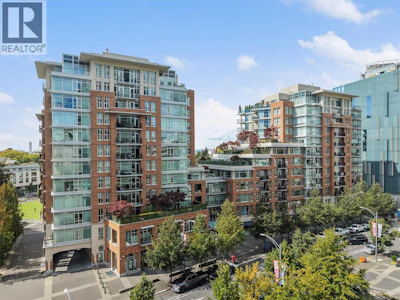 S305-737 Humboldt Street - 2