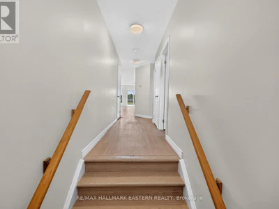 656 Clancy Crescent - 3