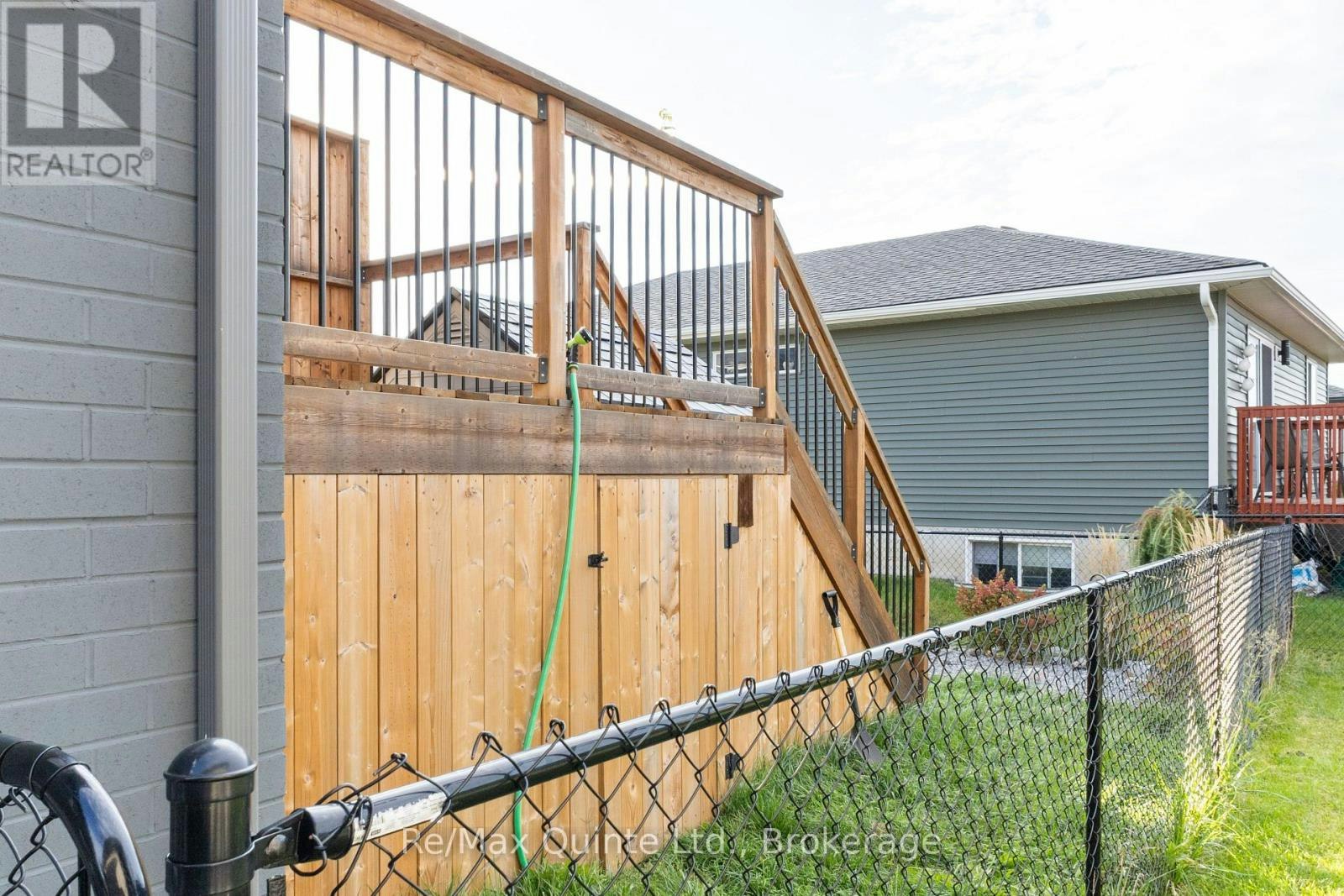 B-103 Dewal Place, Belleville, ON, K8P 0H3 - 20