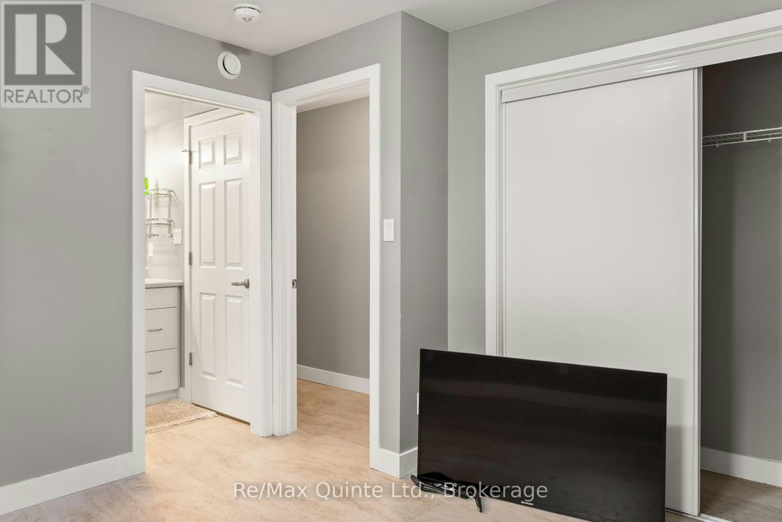 B-103 Dewal Place, Belleville, ON, K8P 0H3 - 18