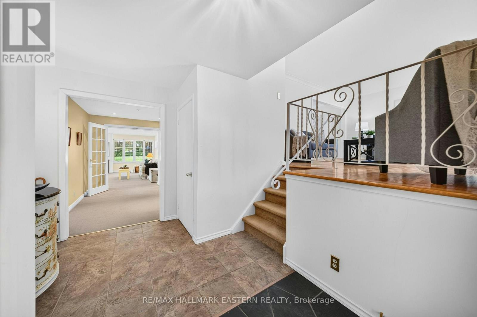 1337 Franklin Drive W - 5