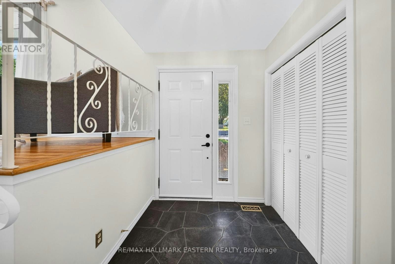1337 Franklin Drive W - 3