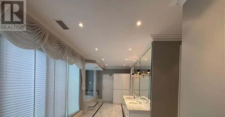 518-1 Watergarden Way, Toronto, ON, M2K 2Z7 - 13