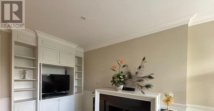 518-1 Watergarden Way, Toronto, ON, M2K 2Z7 - 4