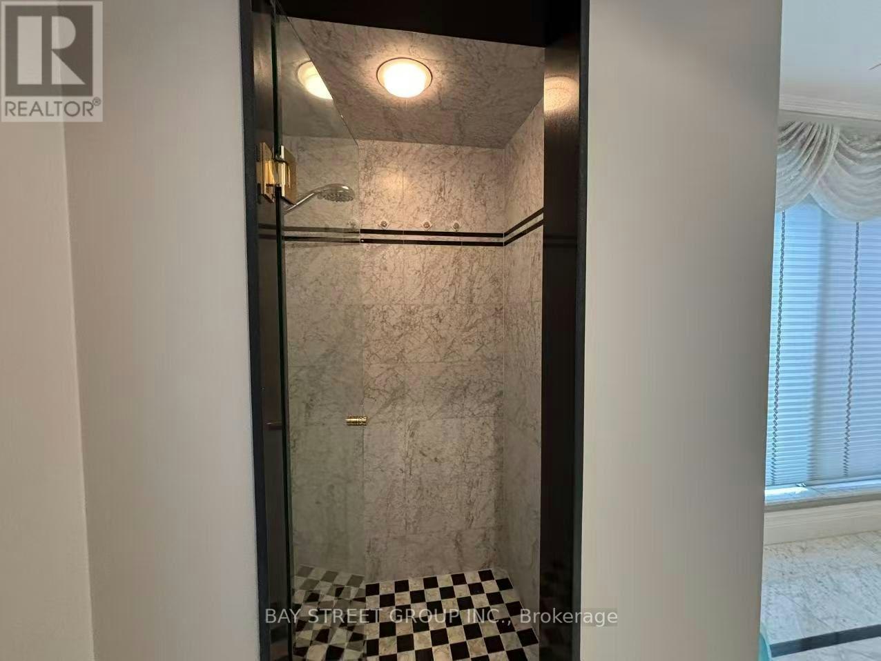518-1 Watergarden Way, Toronto, ON, M2K 2Z7 - 14