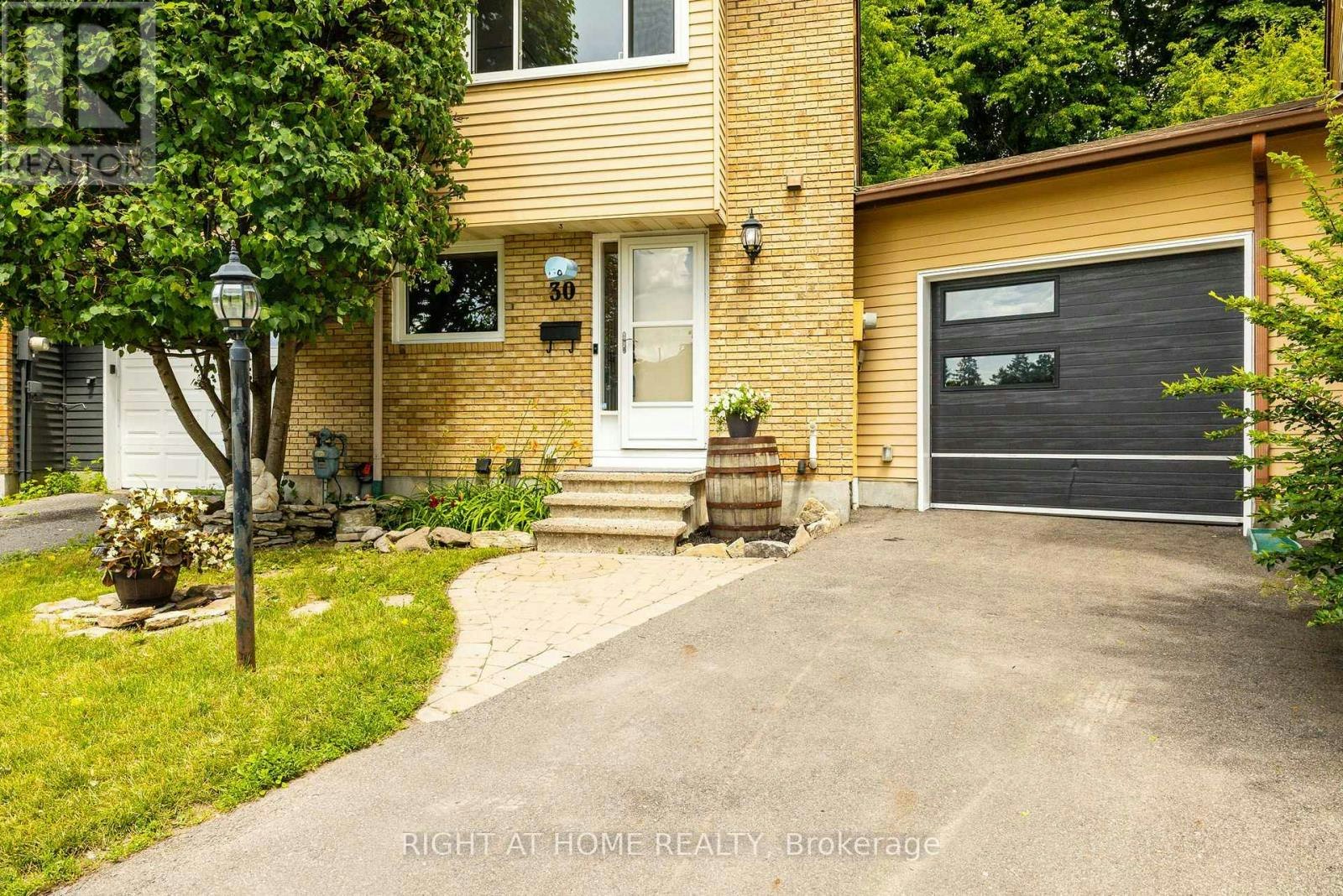 30 Berkshire Way, Ottawa, ON, K2J 2B2