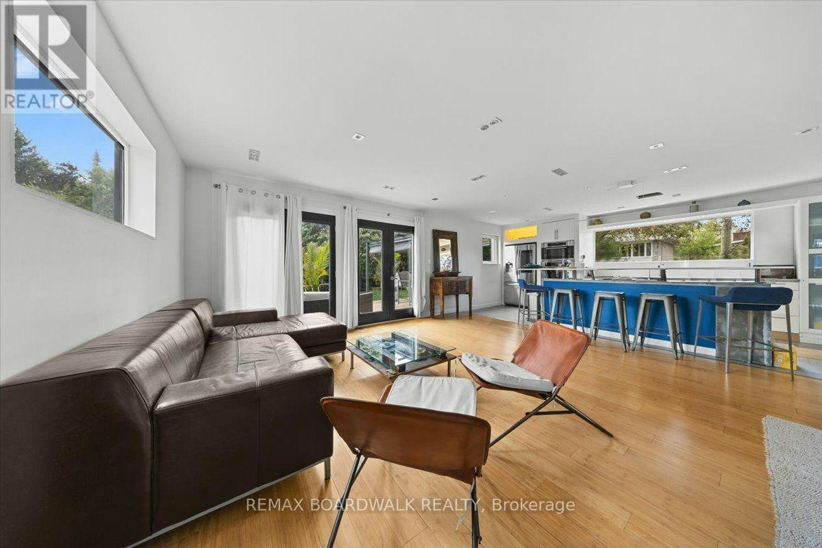 152 Duford Street, Ottawa, ON, K2L 6Z7 - 8
