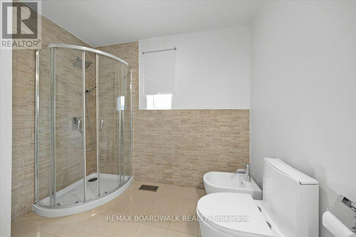 152 Duford Street, Ottawa, ON, K2L 6Z7 - 24