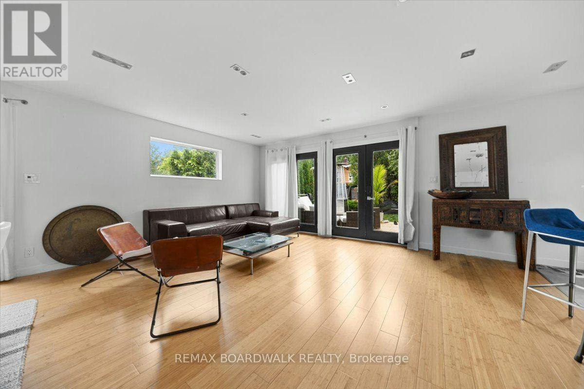 152 Duford Street, Ottawa, ON, K2L 6Z7 - 9