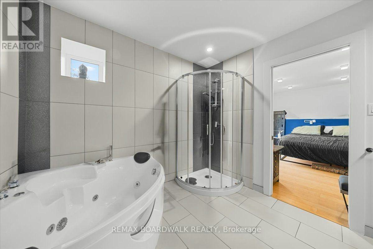 152 Duford Street, Ottawa, ON, K2L 6Z7 - 16