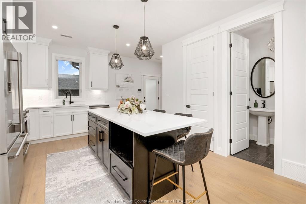 1027 Walker, Windsor, ON, N8Y 2N6 - 11