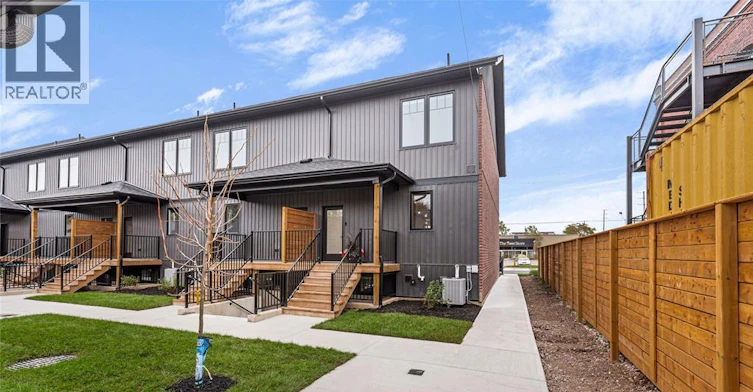 1027 Walker, Windsor, ON, N8Y 2N6 - 2