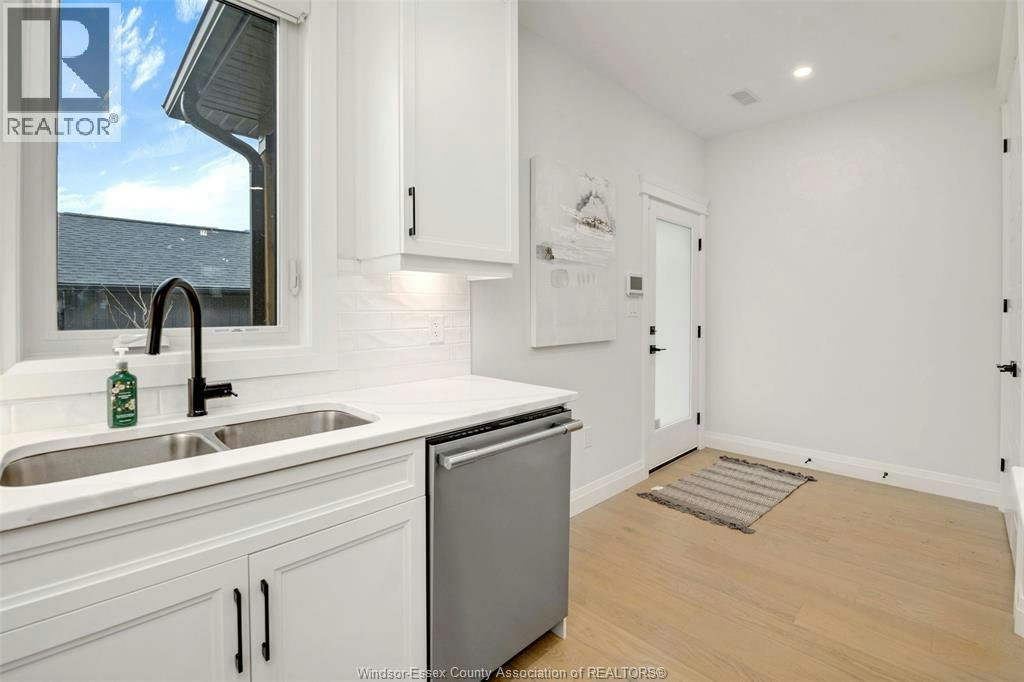 1027 Walker, Windsor, ON, N8Y 2N6 - 13