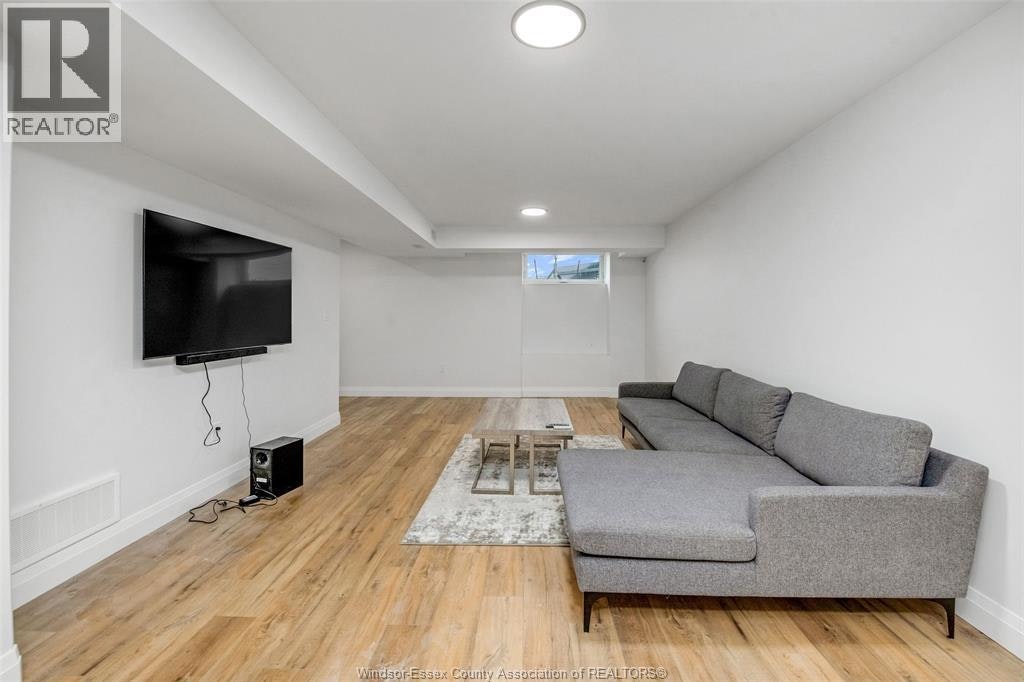 1027 Walker, Windsor, ON, N8Y 2N6 - 28