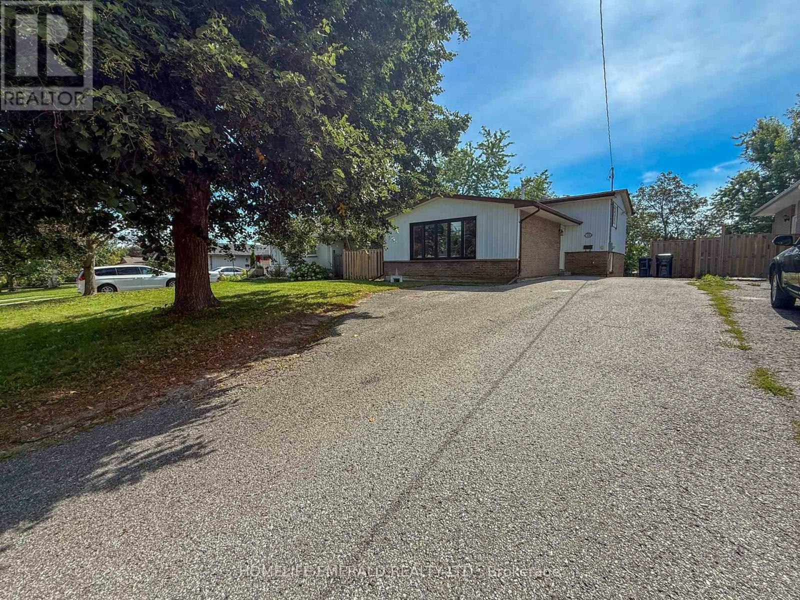 131 Cundles Road E, Barrie, ON, L4M 3A1