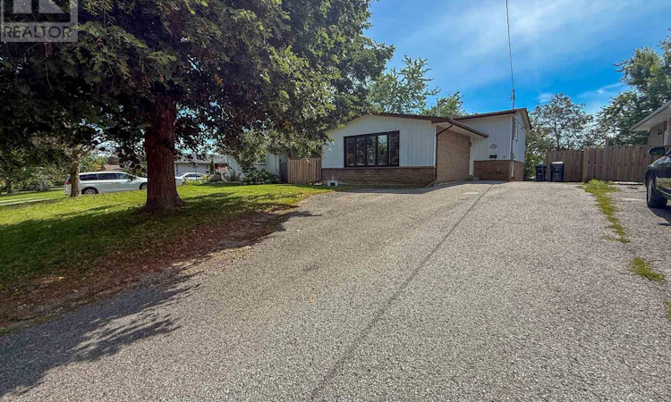 131 Cundles Road E