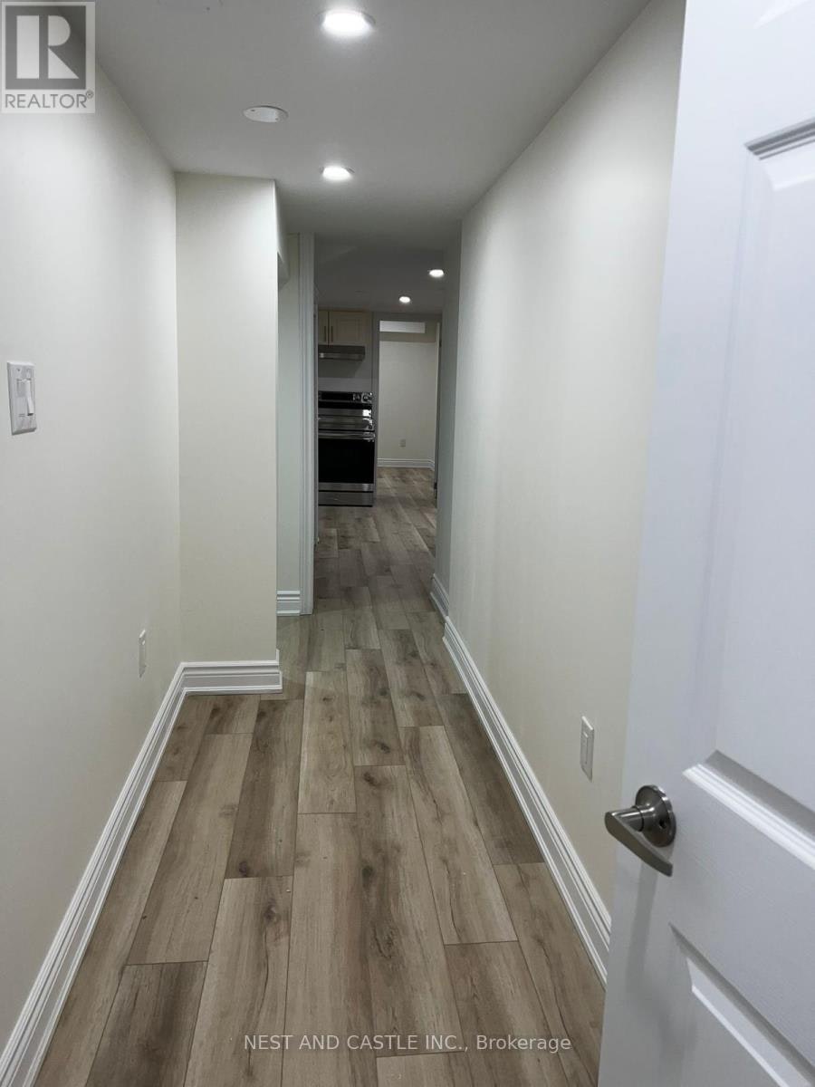 33 Lanark Circle, Brampton, ON, L6X 5L3 - 11