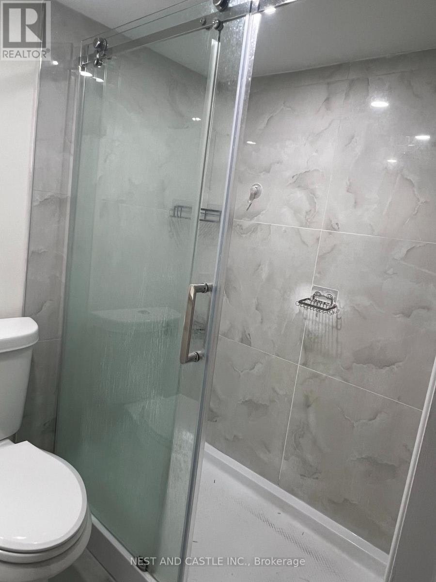 33 Lanark Circle, Brampton, ON, L6X 5L3 - 4