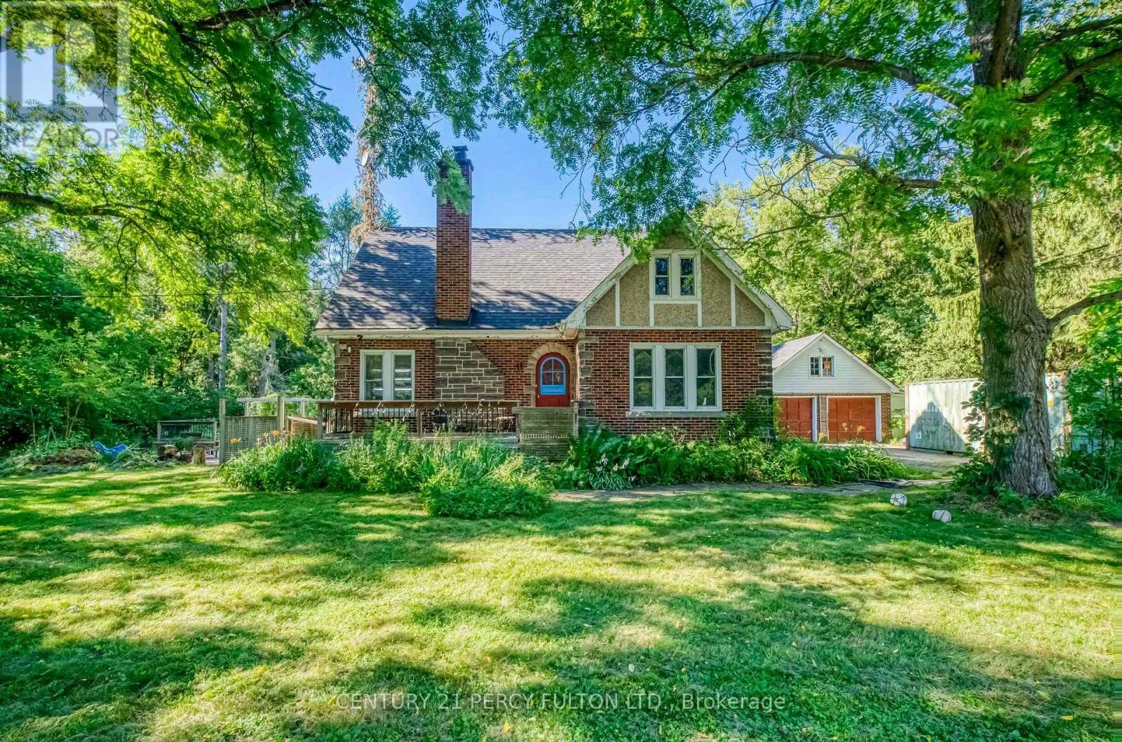 1853 Governors Road, Hamilton, ON, L9H 5E3