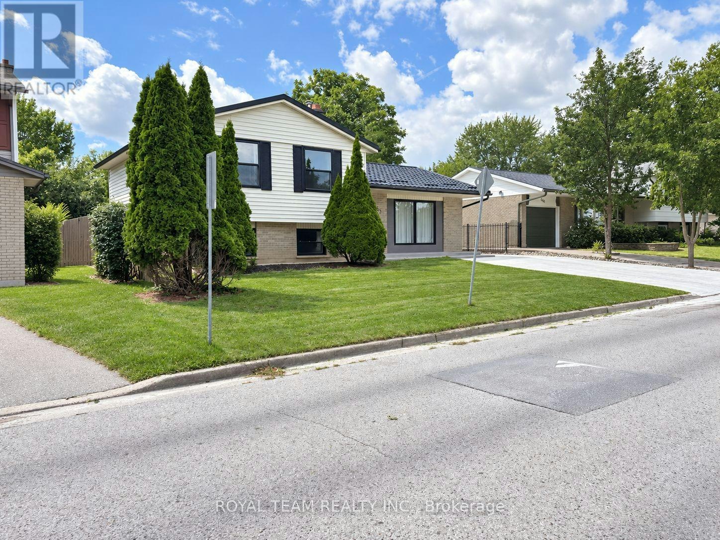 653 Steeplechase Drive, London, ON, N6J 3P3