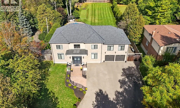 855 Avenue Road