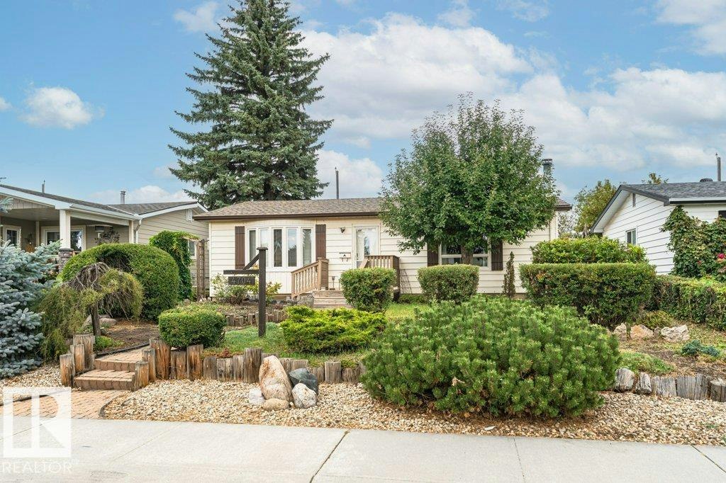 4704 109a Avenue NW, Edmonton, AB, T6A 1S4